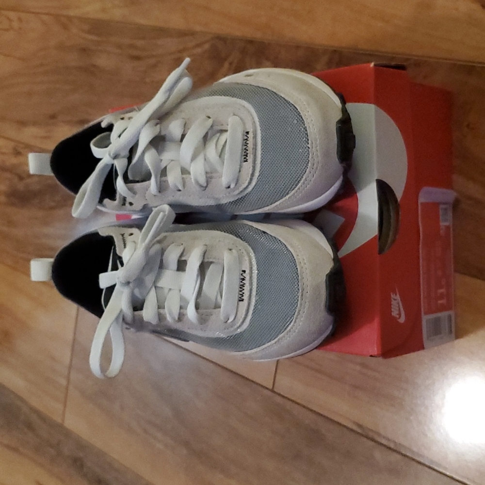 11c Nike